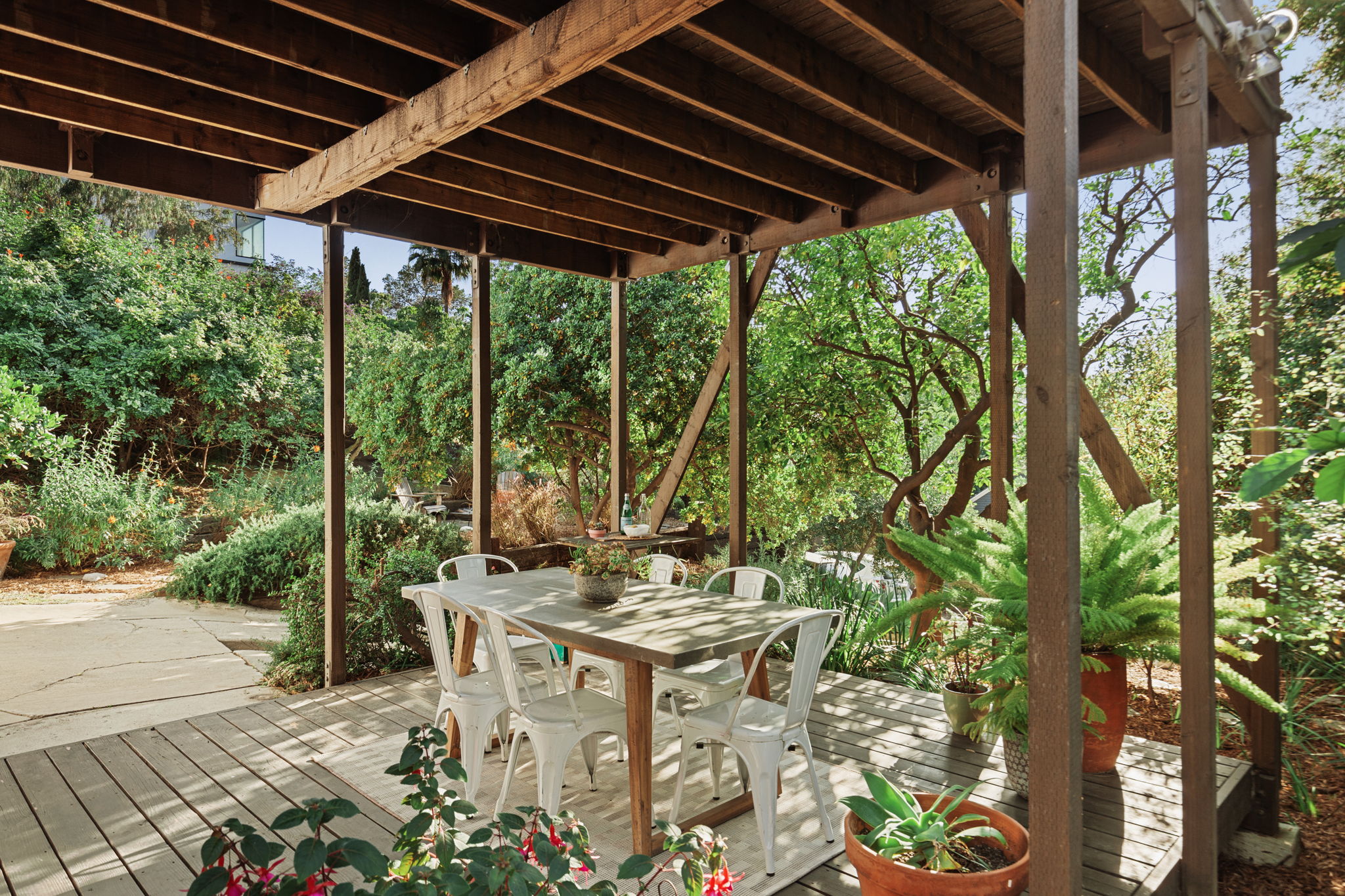 Home For Sale in Silver Lake