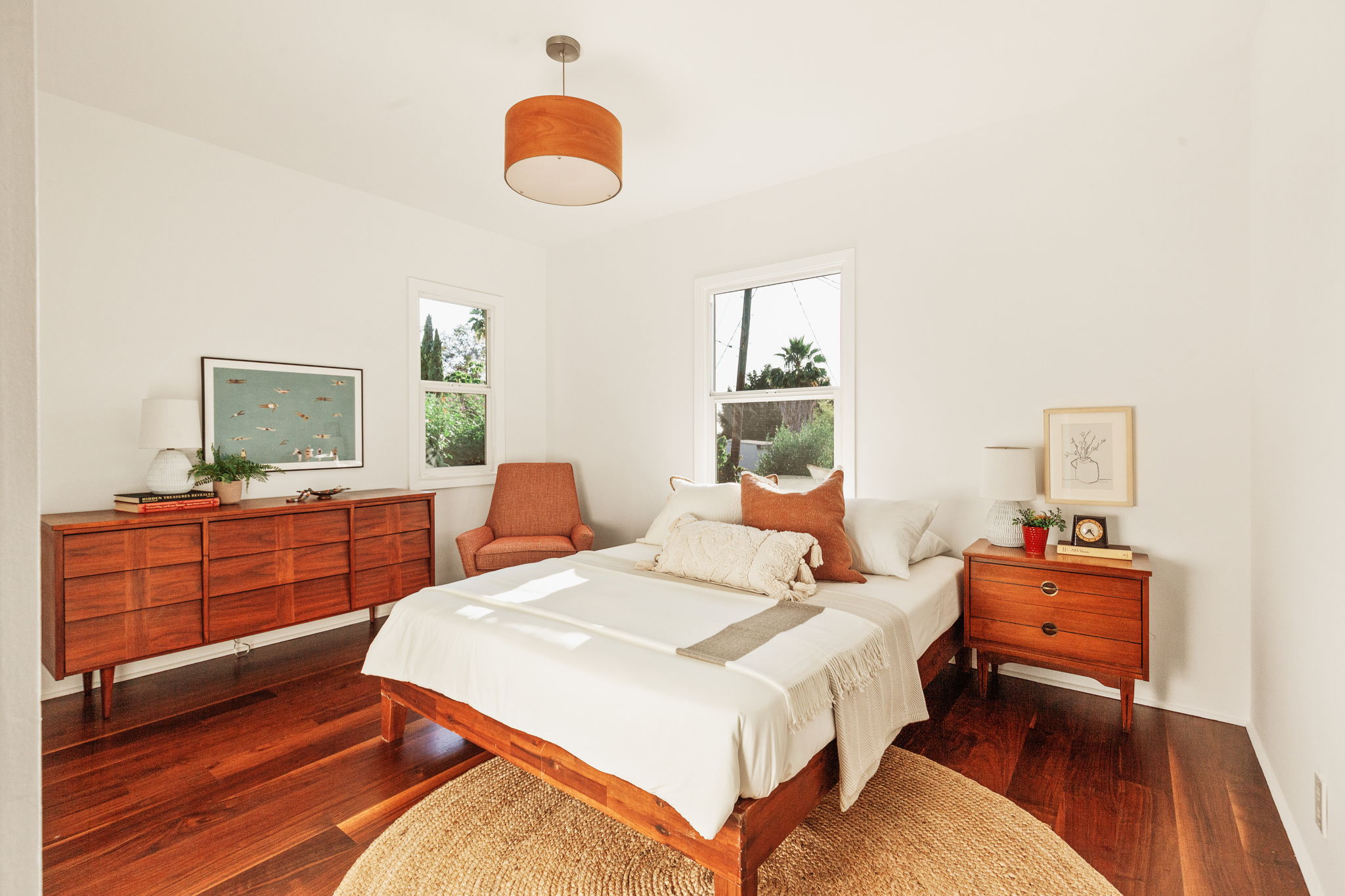 Home For Sale in Silver Lake