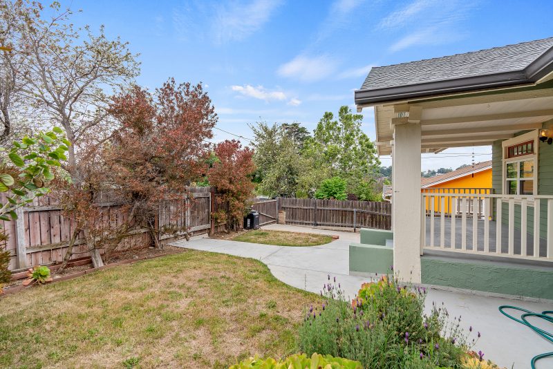 Home For Lease in Highland Park