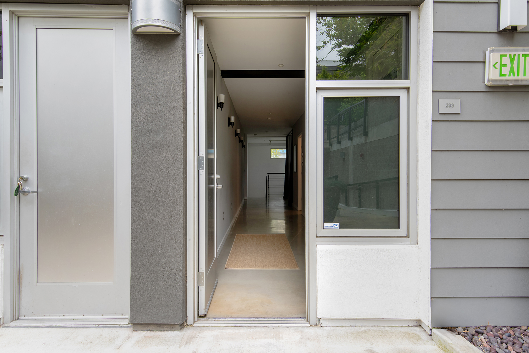 4111 W Sunset Blvd
