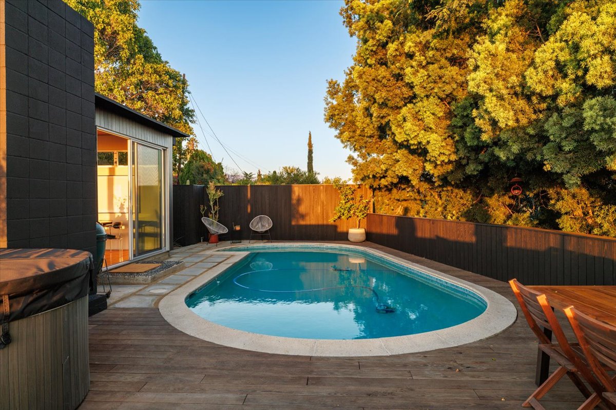 pool