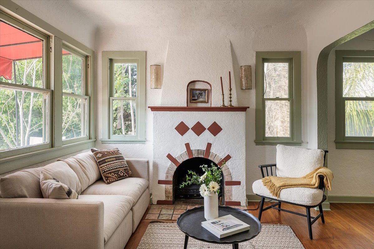 living room  color fix