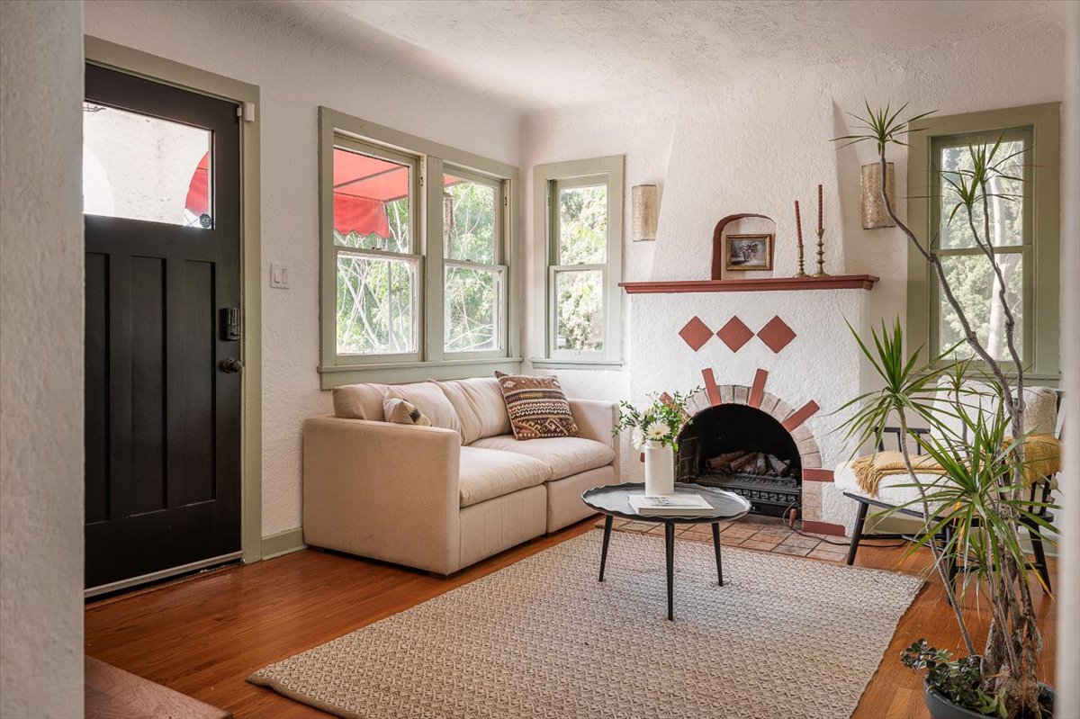 living room  color fix