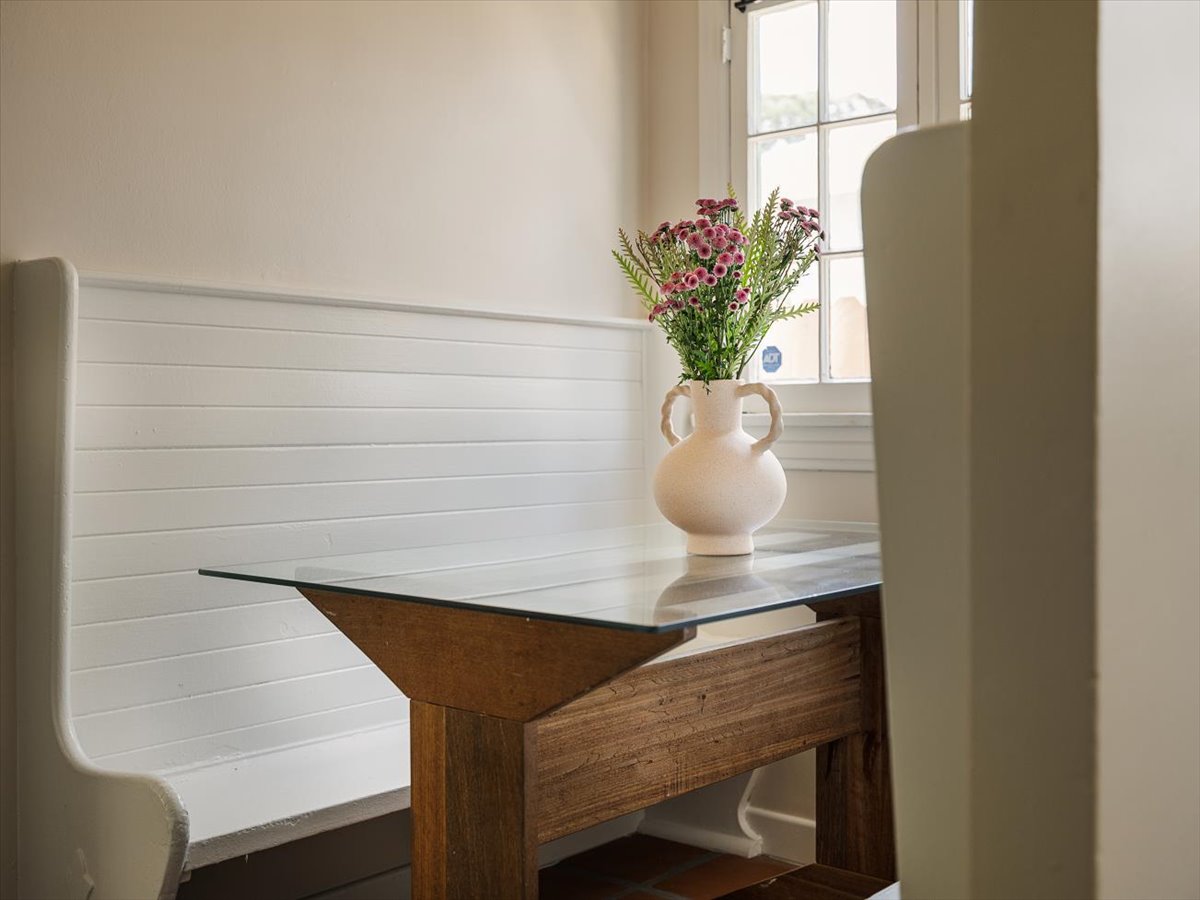 breakfast nook