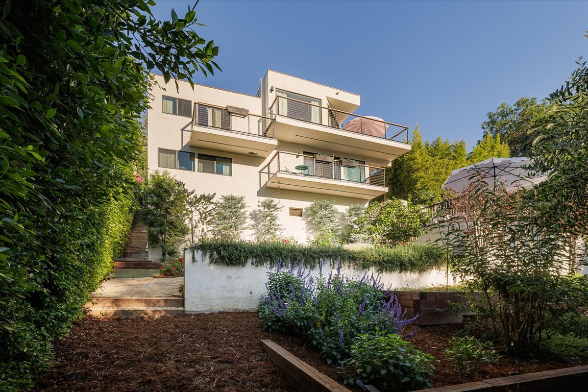 occidental exterior back