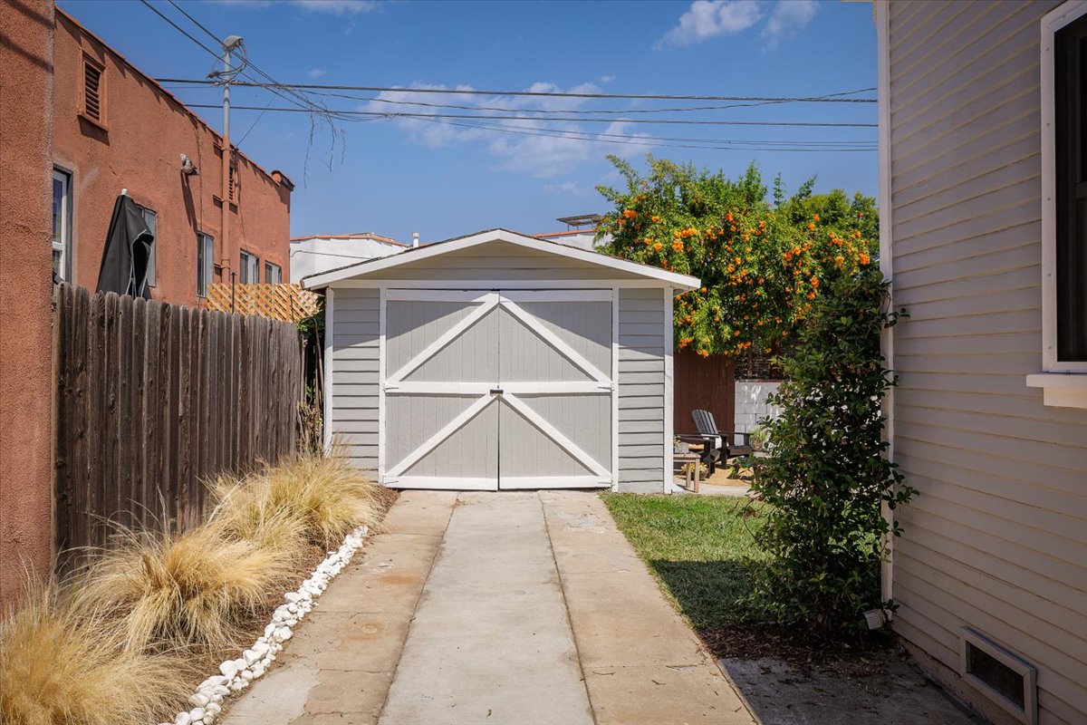 shed
