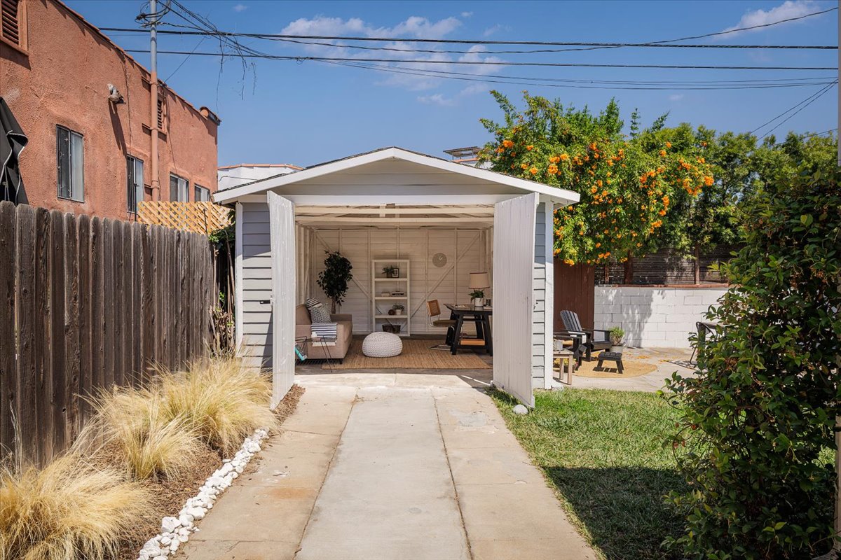 shed