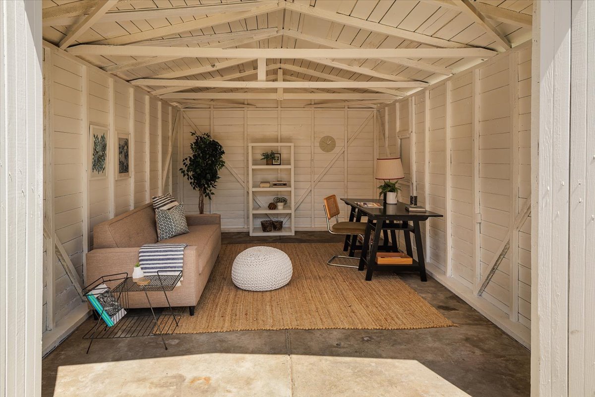 shed