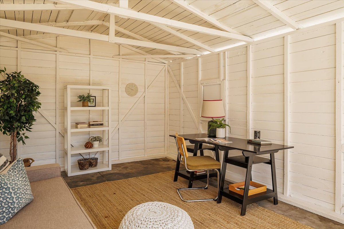 shed