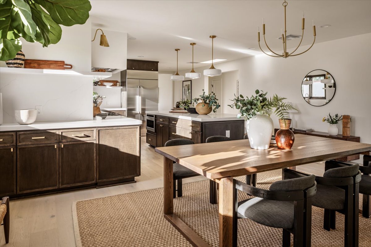 dining to kitchen
