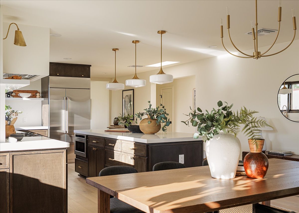 dining to kitchen