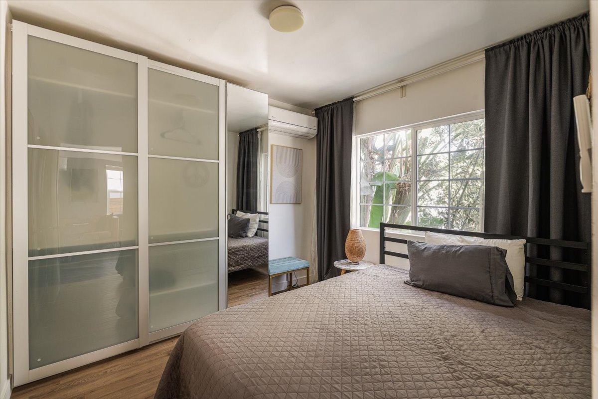 unit  bedroom