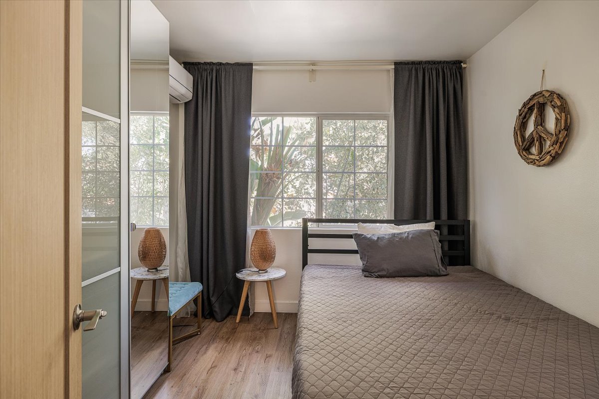 unit  bedroom