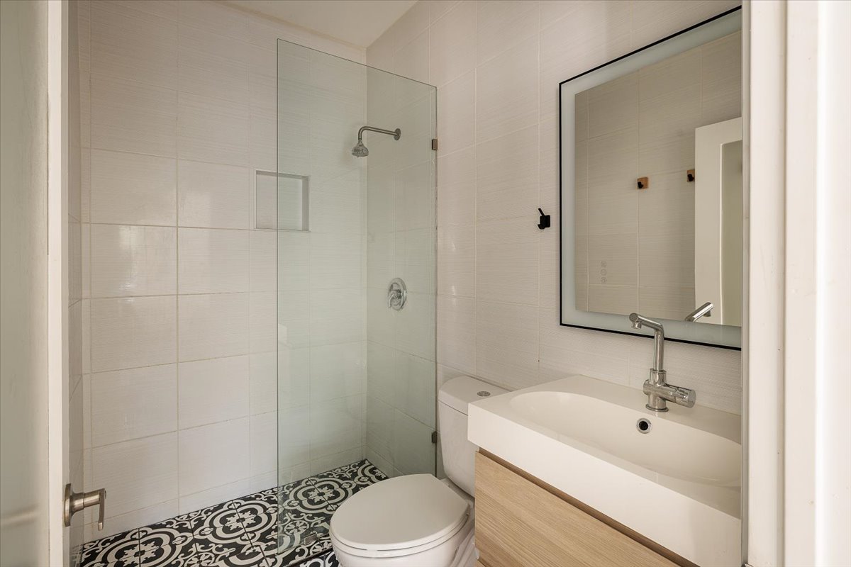 unit  bathroom