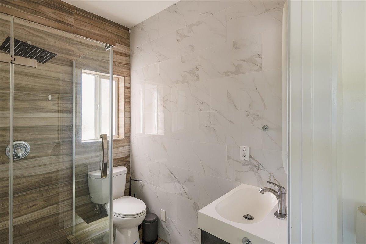 unit  bathroom